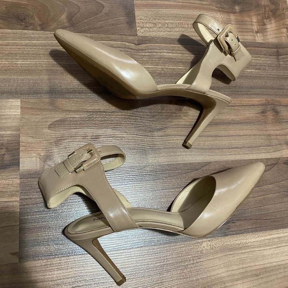 Nine West nude heels size 7